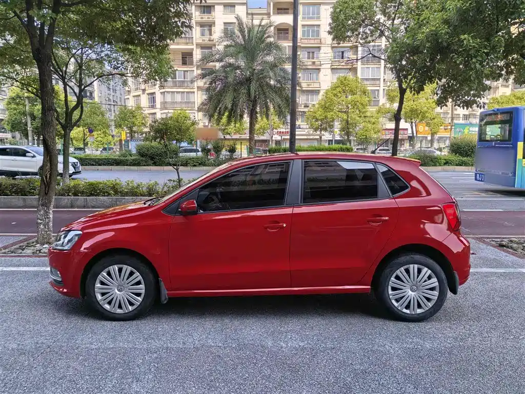 Volkswagen Polo 2016 1.6L Automatic Comfort фото 22