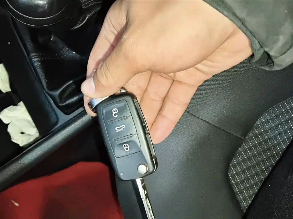 Volkswagen Santana 2016 1.6L Manual Trend Edition фото 11