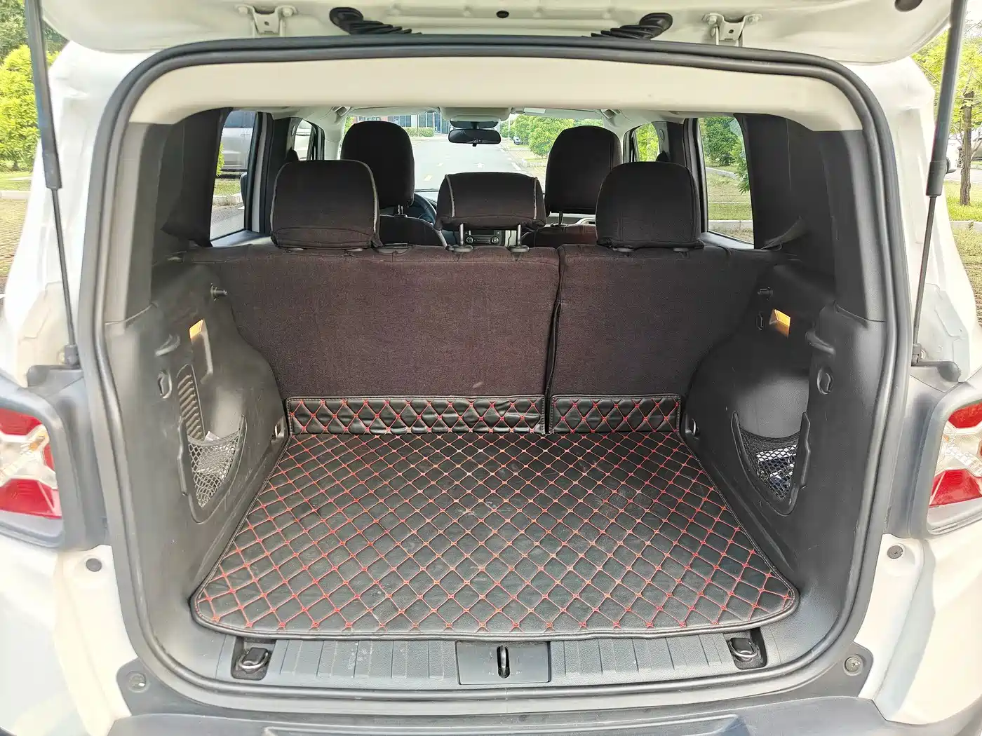 Jeep Renegade 2017 2016 1.4T Automatic High-Energy Edition