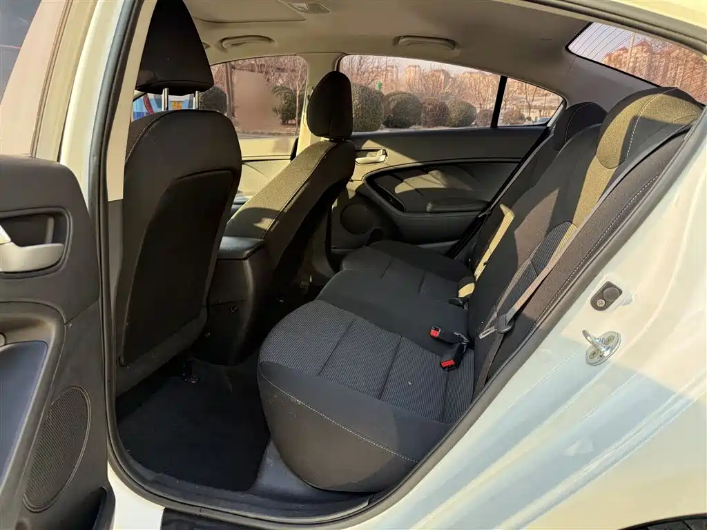 Kia K3 2016 1.6L Automatic GL фото 23