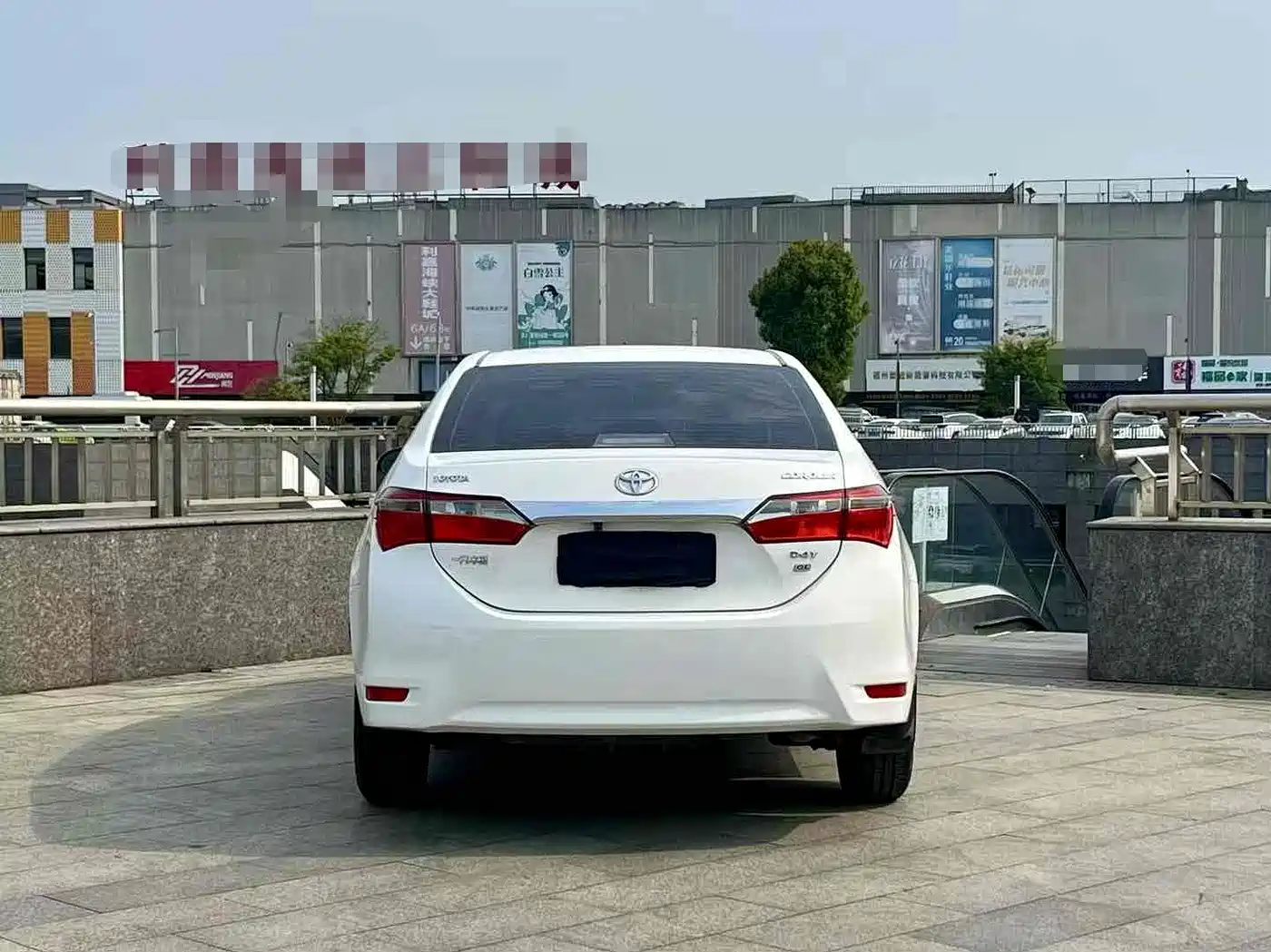 Фото 4 - Toyota Corolla
