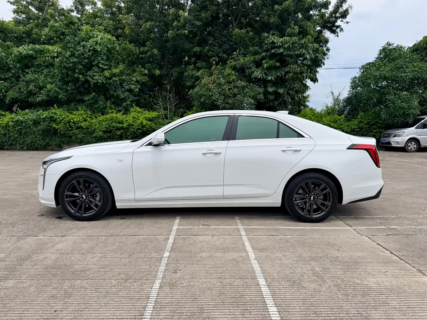Cadillac CT4 2024 2022 28T Luxury Model