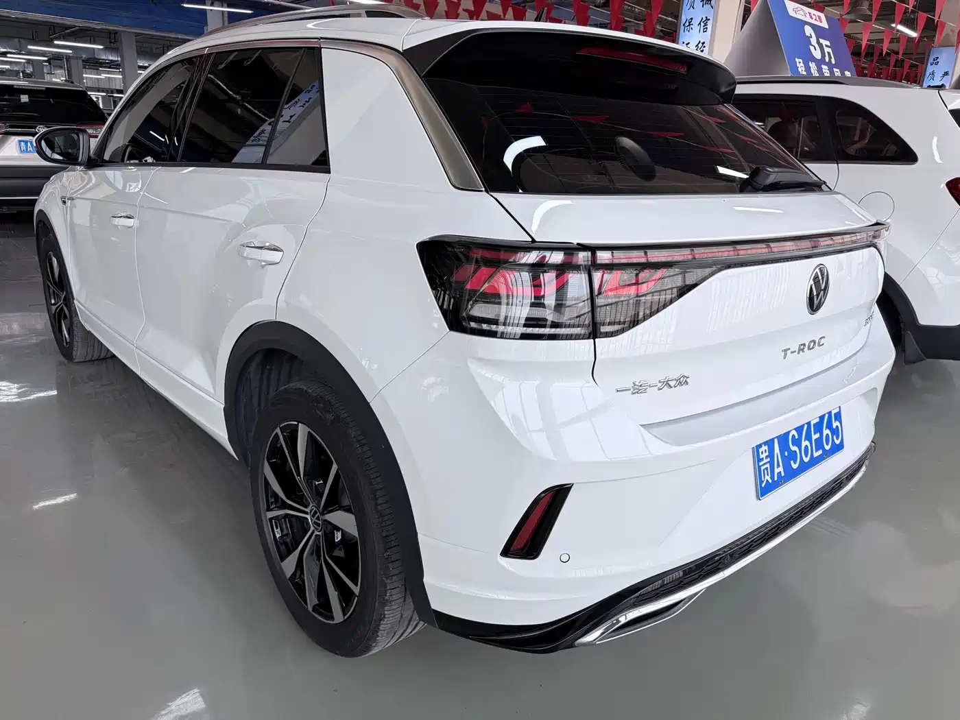 Volkswagen T-ROC 2023 300TSI DSG 2WD Dawn Edition фото 17