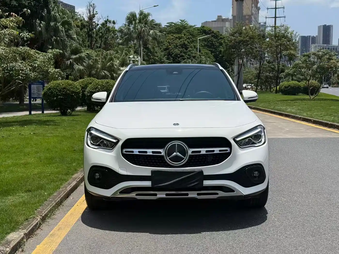 Mercedes-Benz GLA 2023 2023 GLA 220