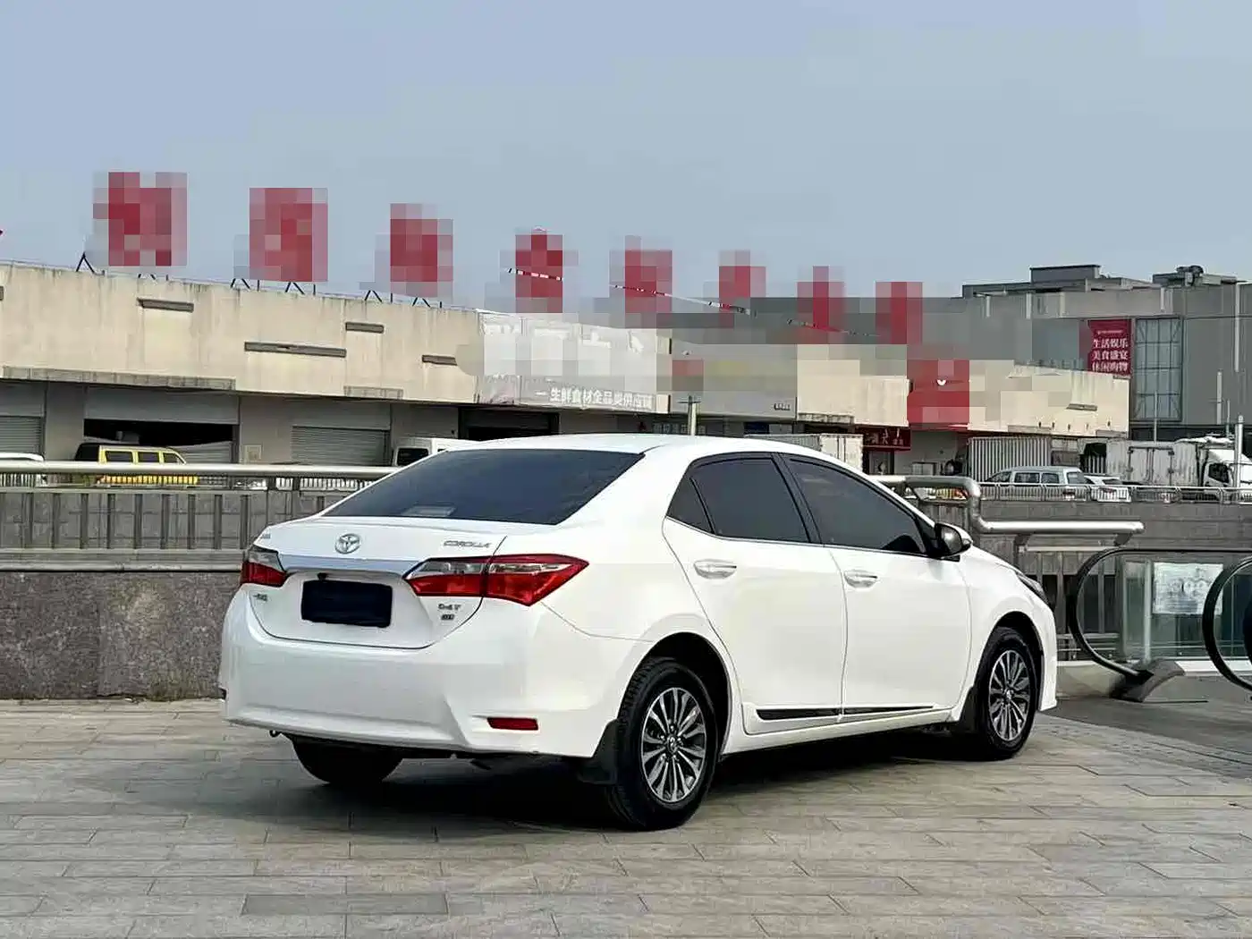 Фото 3 - Toyota Corolla