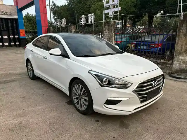 hyundai name-picture