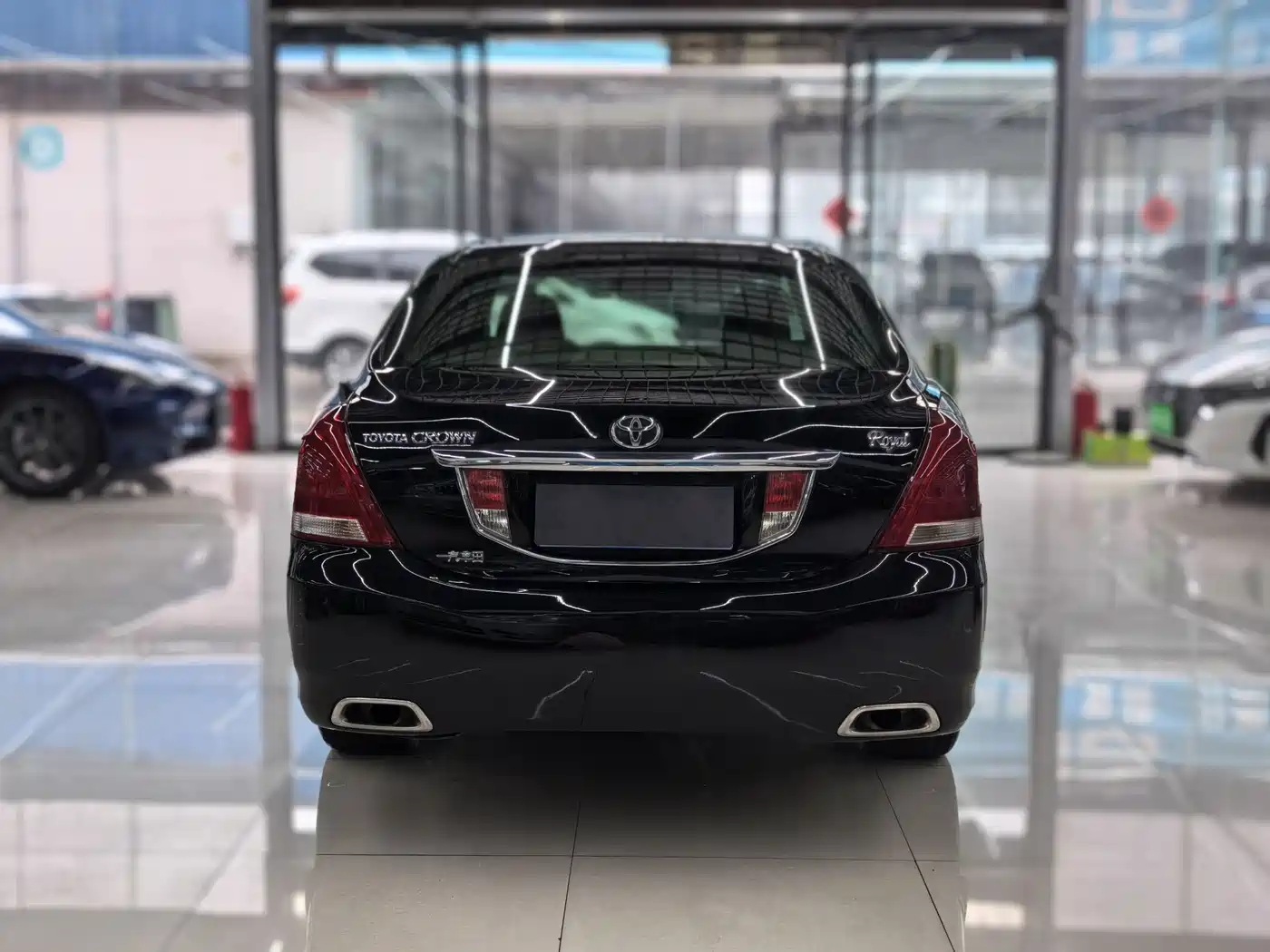 Toyota Crown 2010 2.5L Royal Leather Sunroof Navigation фото 4