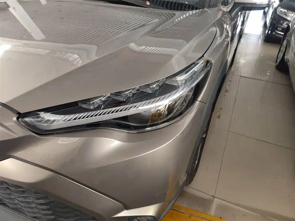 Toyota Frontlander 2022 2.0L CVT Luxury PLUS Edition фото 24