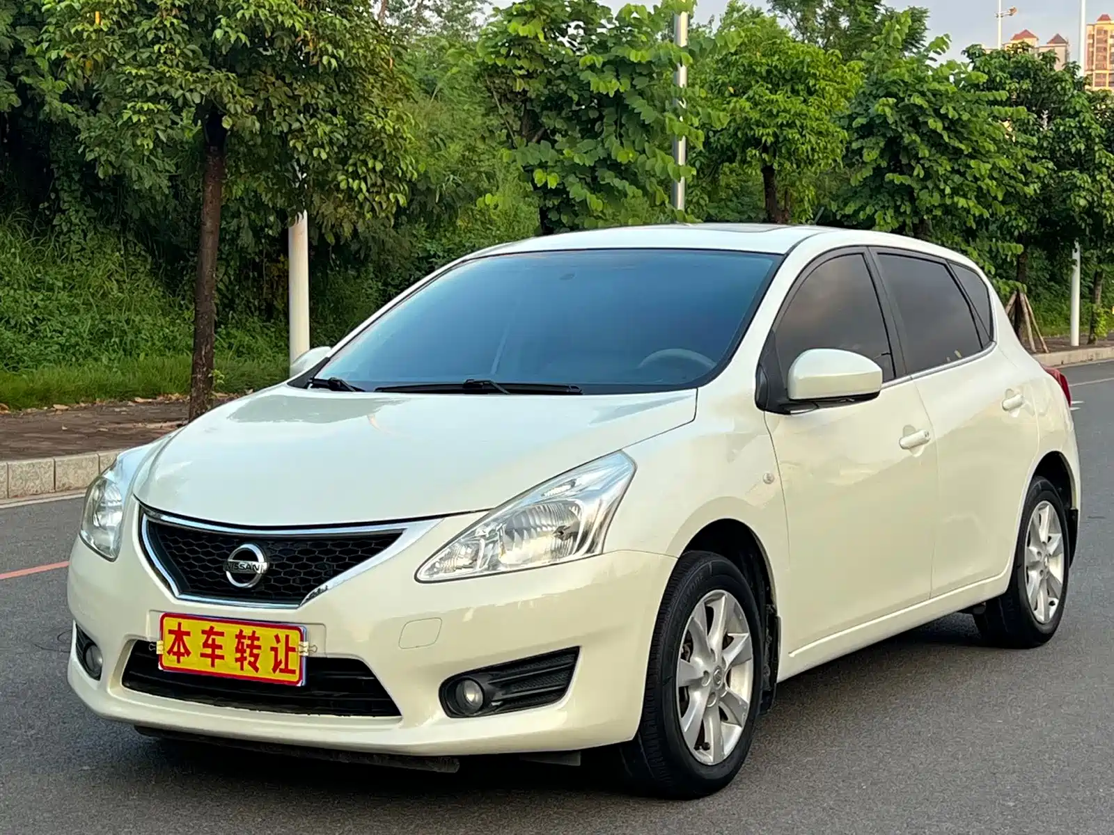 صورة 1 - Nissan Tiida