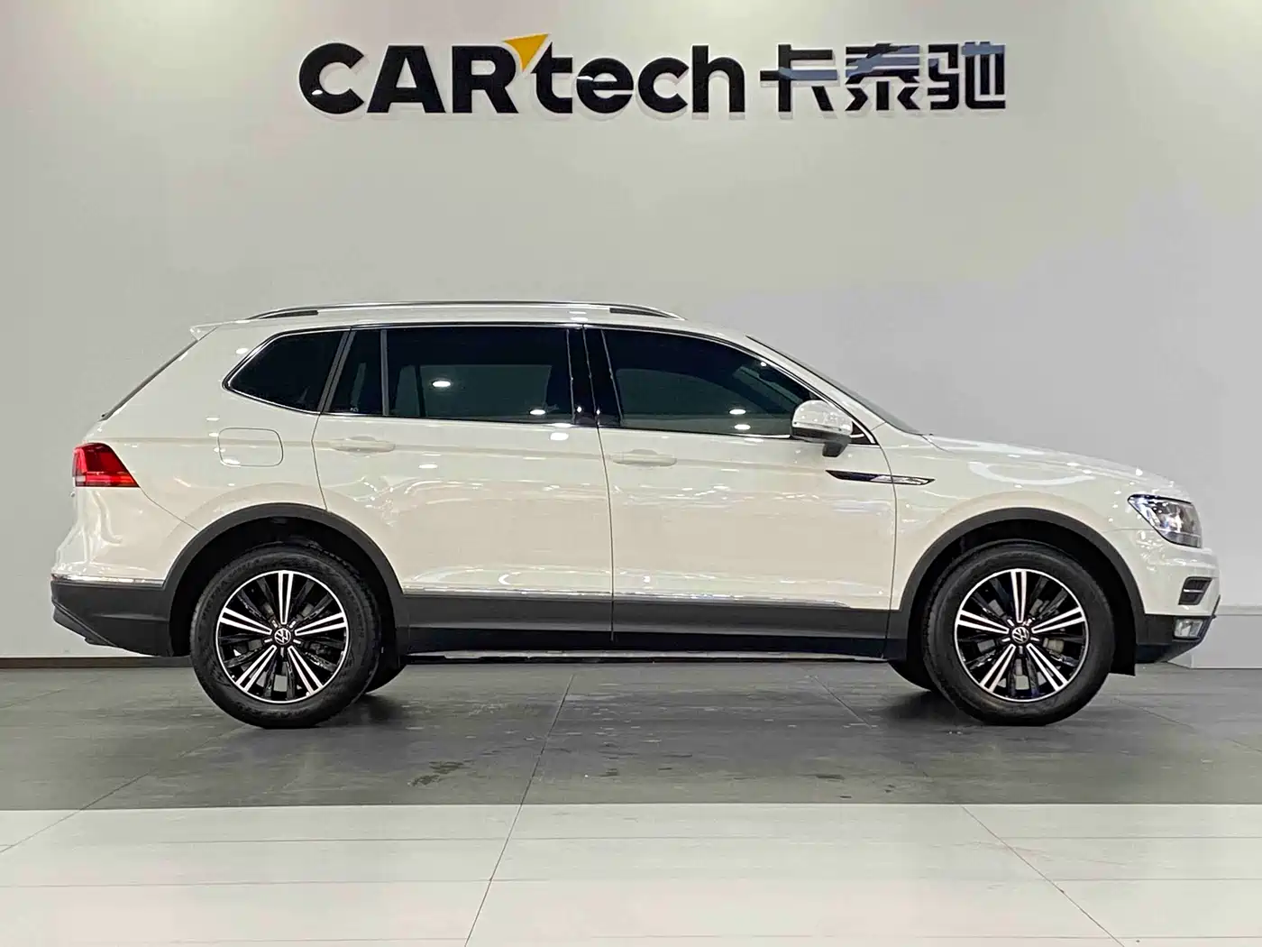Volkswagen Tiguan L 2021 330TSI Automatic 2WD Smart фото 25