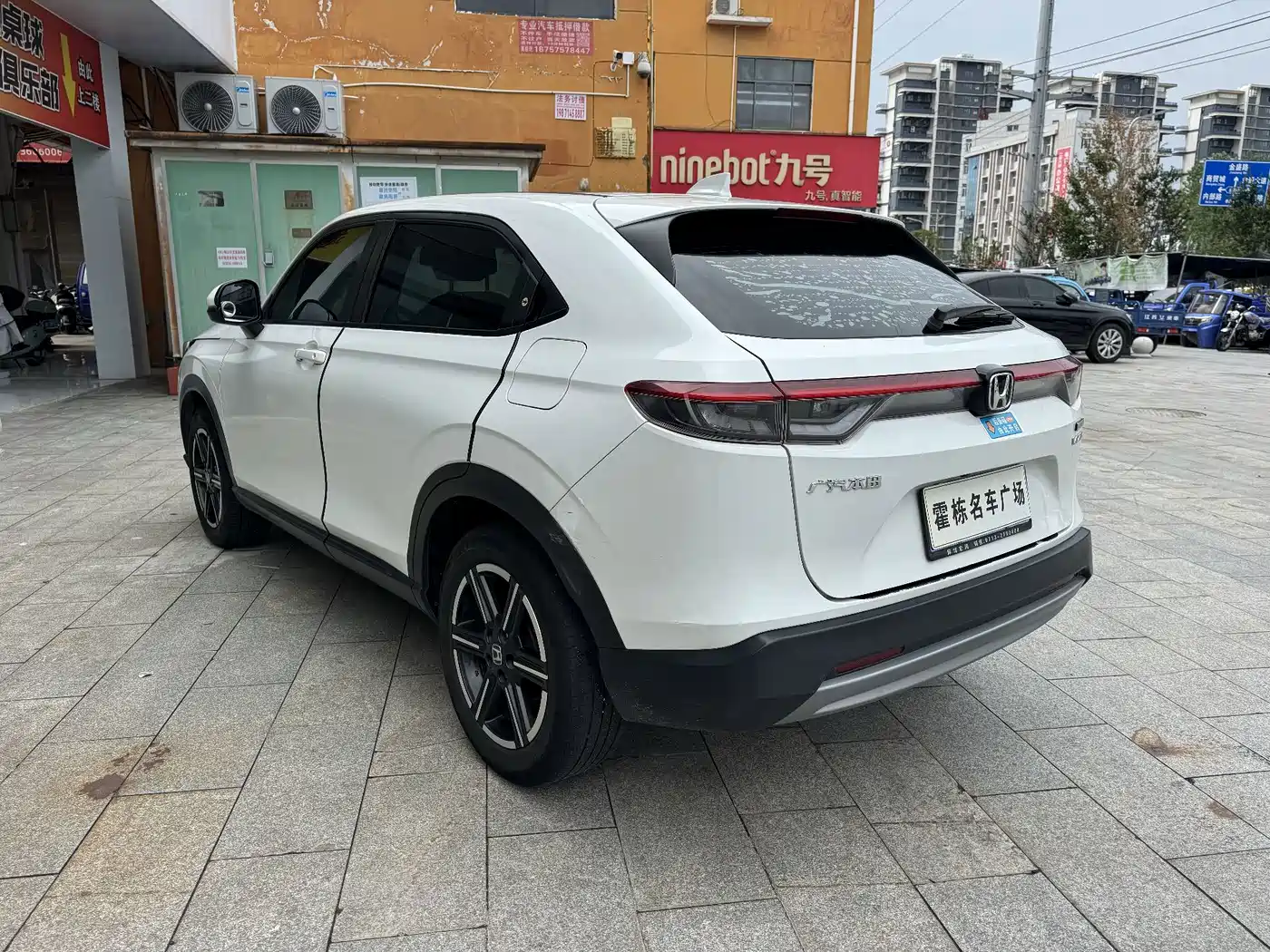 Фото 2 - Honda Vezel