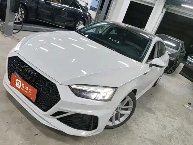 Audi A5 Sportback 40 TFSI, Стиль Драйв