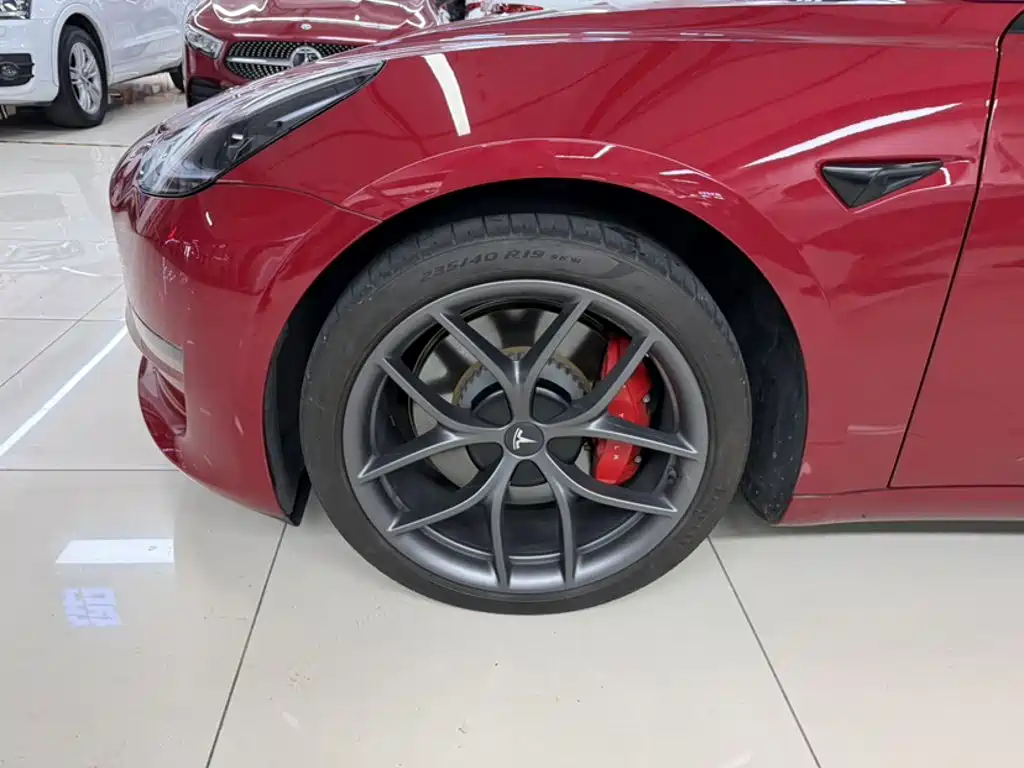 Photo 13 - Tesla Model 3