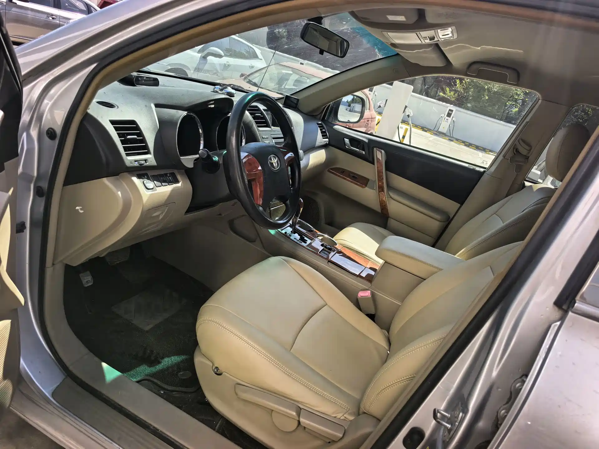 Фото 25 - Toyota Highlander