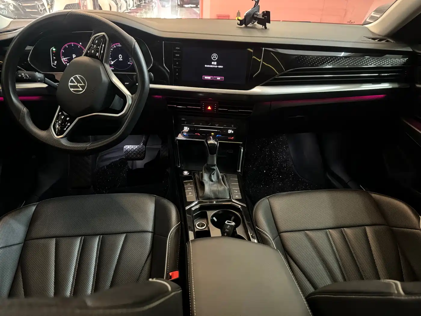 Volkswagen Passat 2024 380TSI Starlight Luxury Edition фото 8