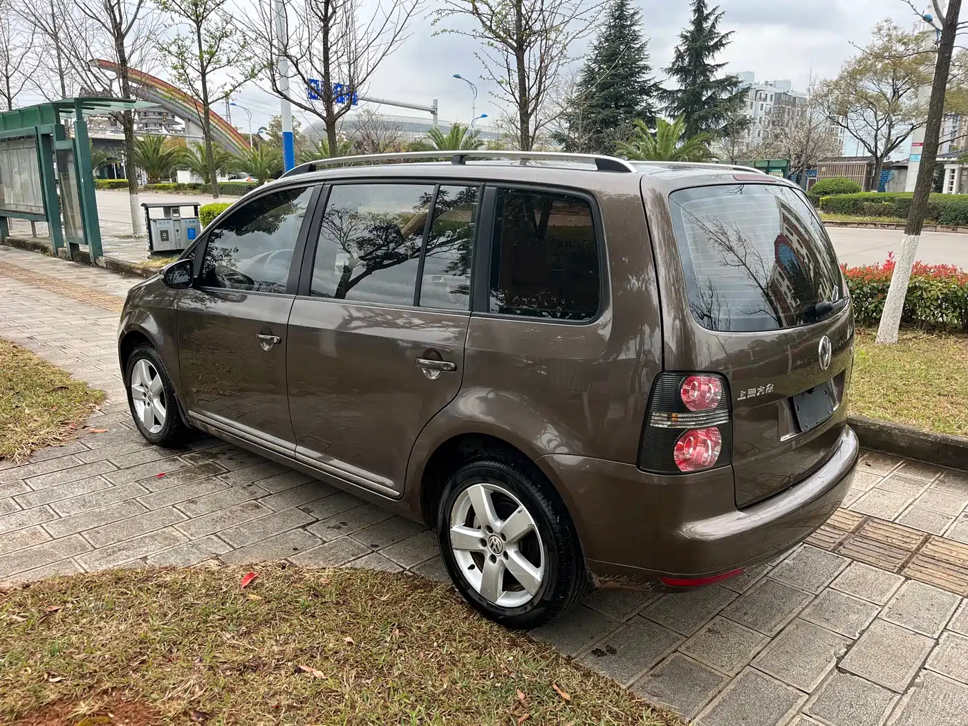 Volkswagen Touran 2013 1.4T DSG Comfort 5-seater фото 6