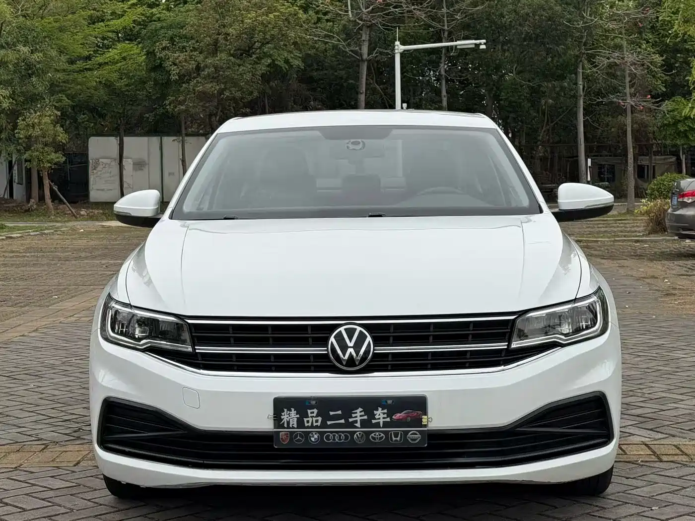 VOLKSWAGEN BORA