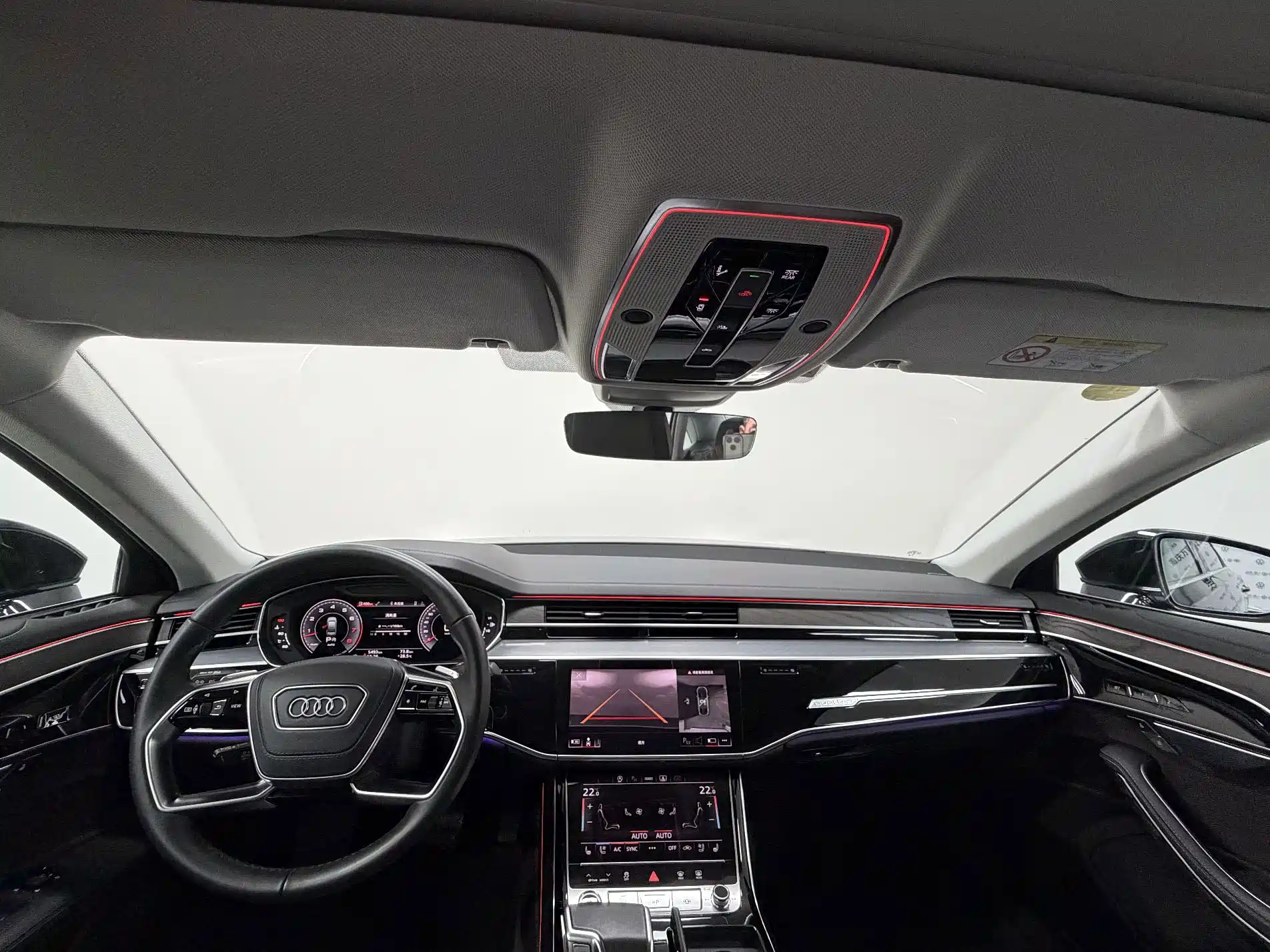 Фото 9 - Audi A8