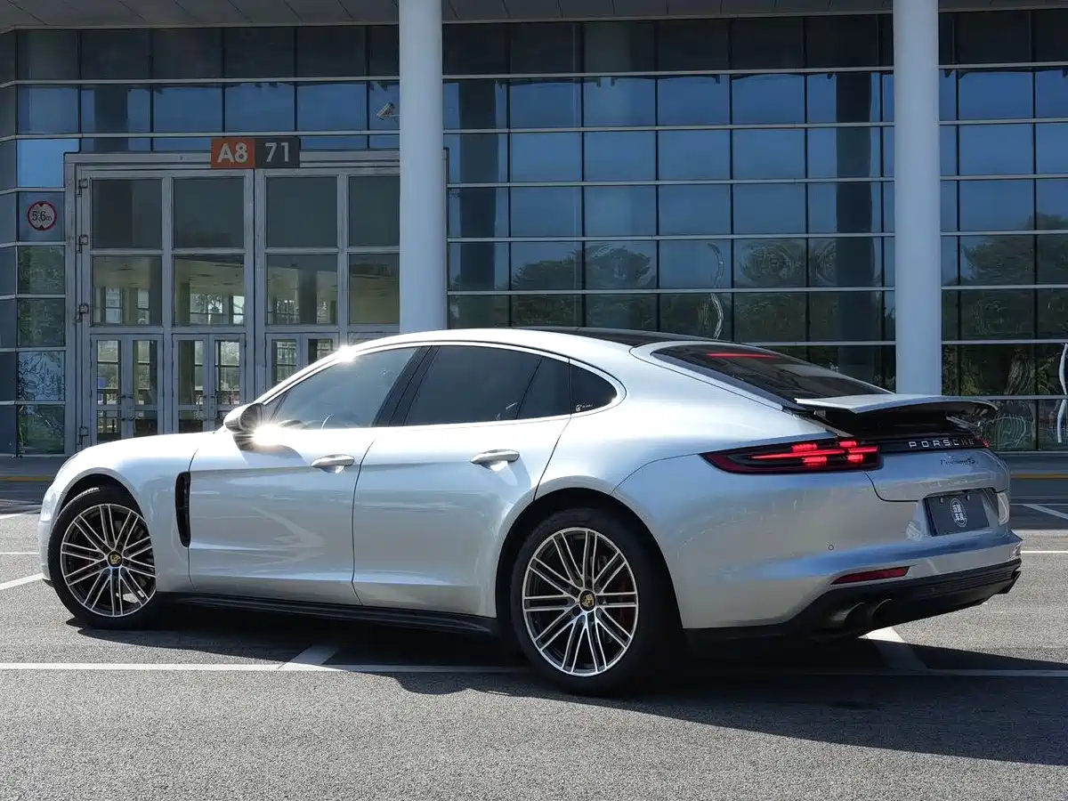 Porsche Panamera 2017 Panamera 4S 2.9T фото 4