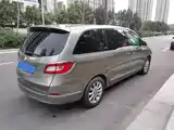 Photo 5 - Buick GL8