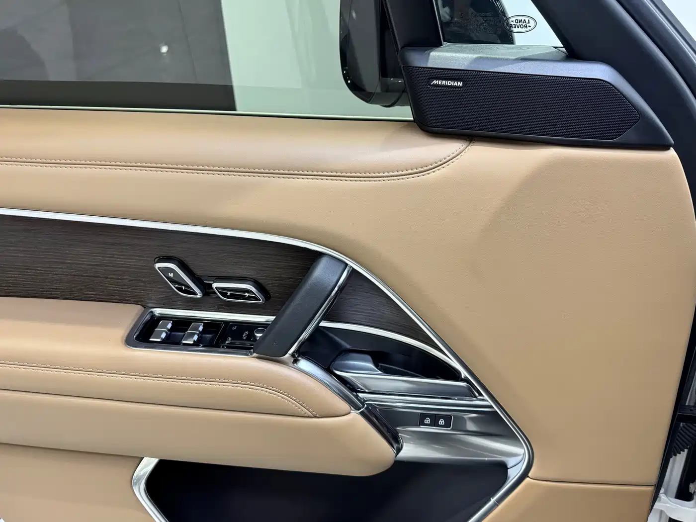 Land Rover Range Rover 2023 2023 3.0 L6 360PS Golden Age Edition