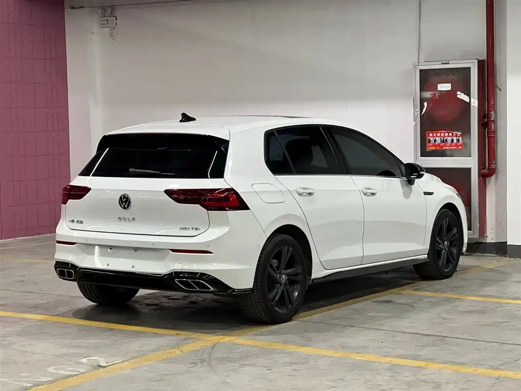 Volkswagen Golf 2023 280TSI DSG R-Line Lite фото 5