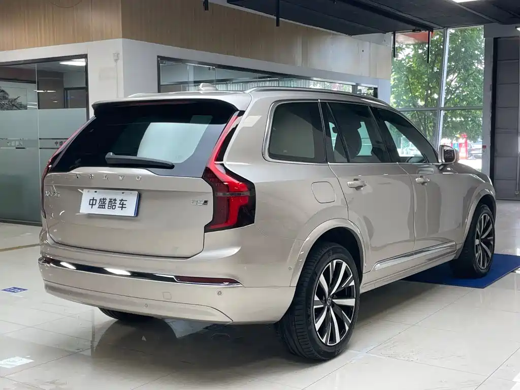 Volvo XC90 2025 2025 Facelift B6 Intelligent Luxury 6-Seater