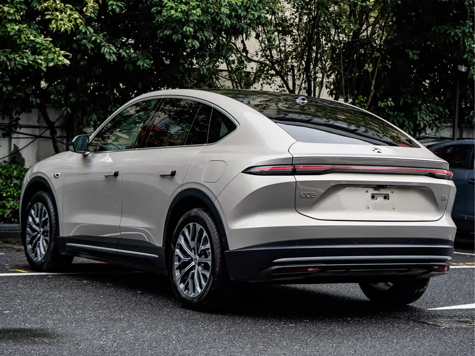 Фото 4 - NIO EC6