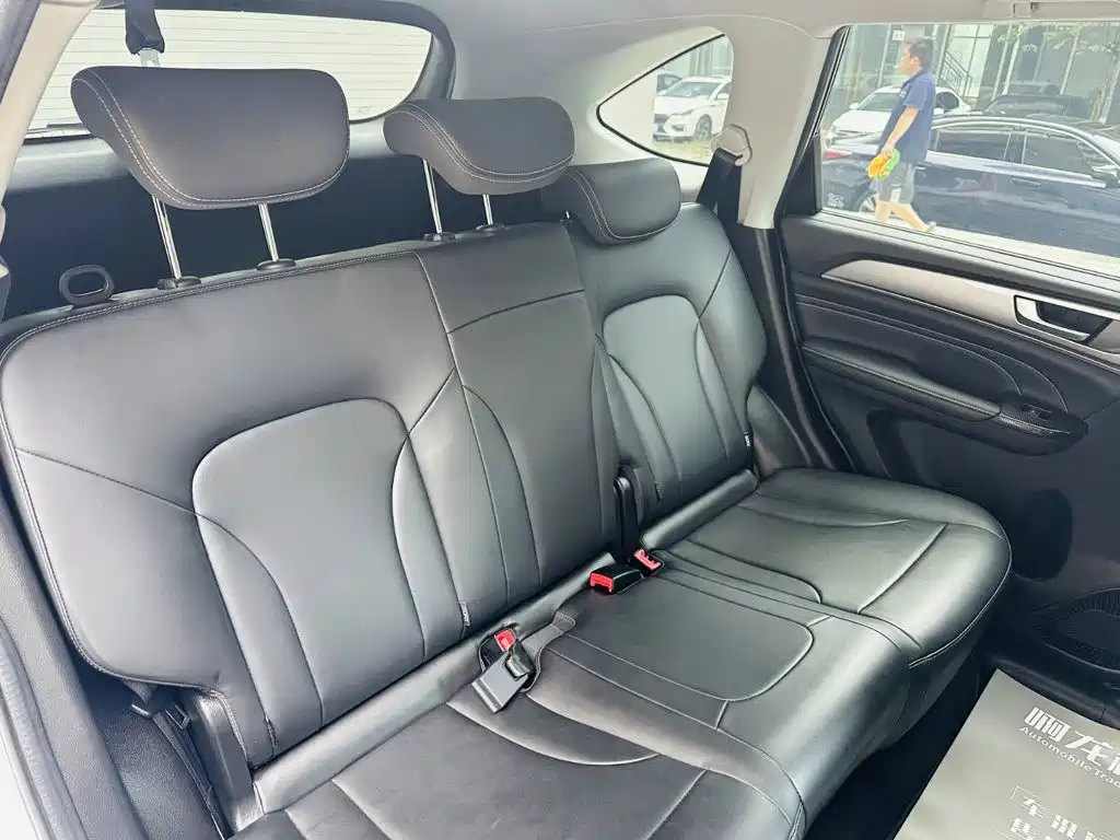 Фото 7 - Haval M6