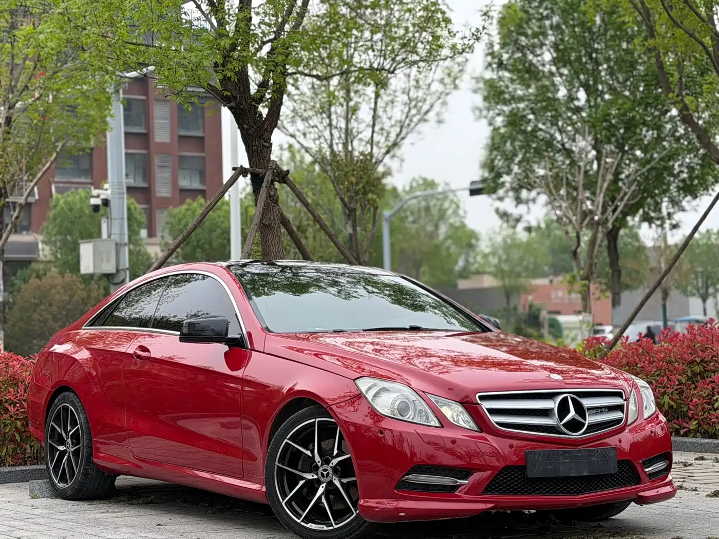 Mercedes-Benz E-Class (Import) 2012 E 200 CGI Coupe фото 3