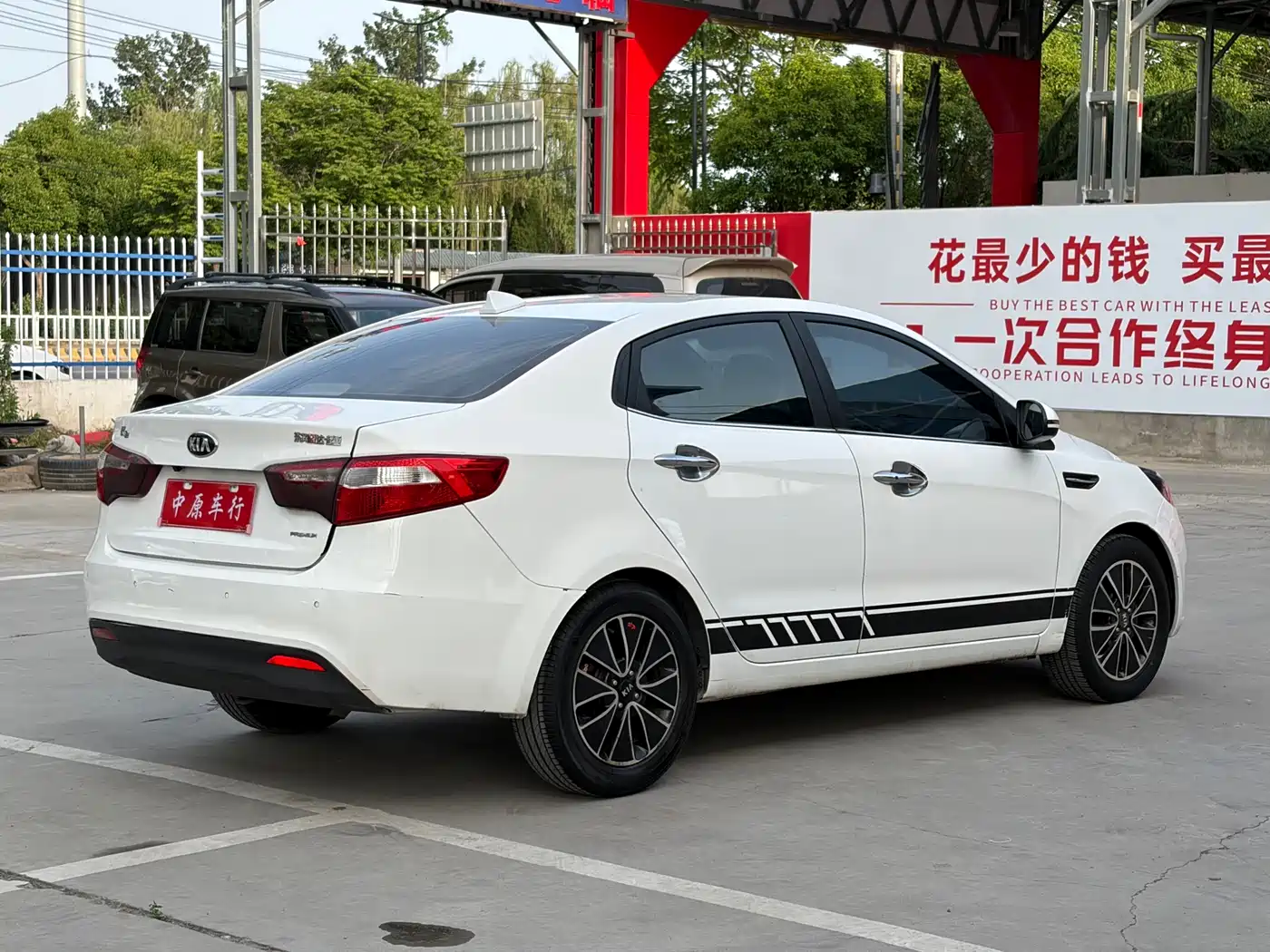 Kia K2 2012 Sedan 1.6L AT Premium Commemorative Edition фото 17