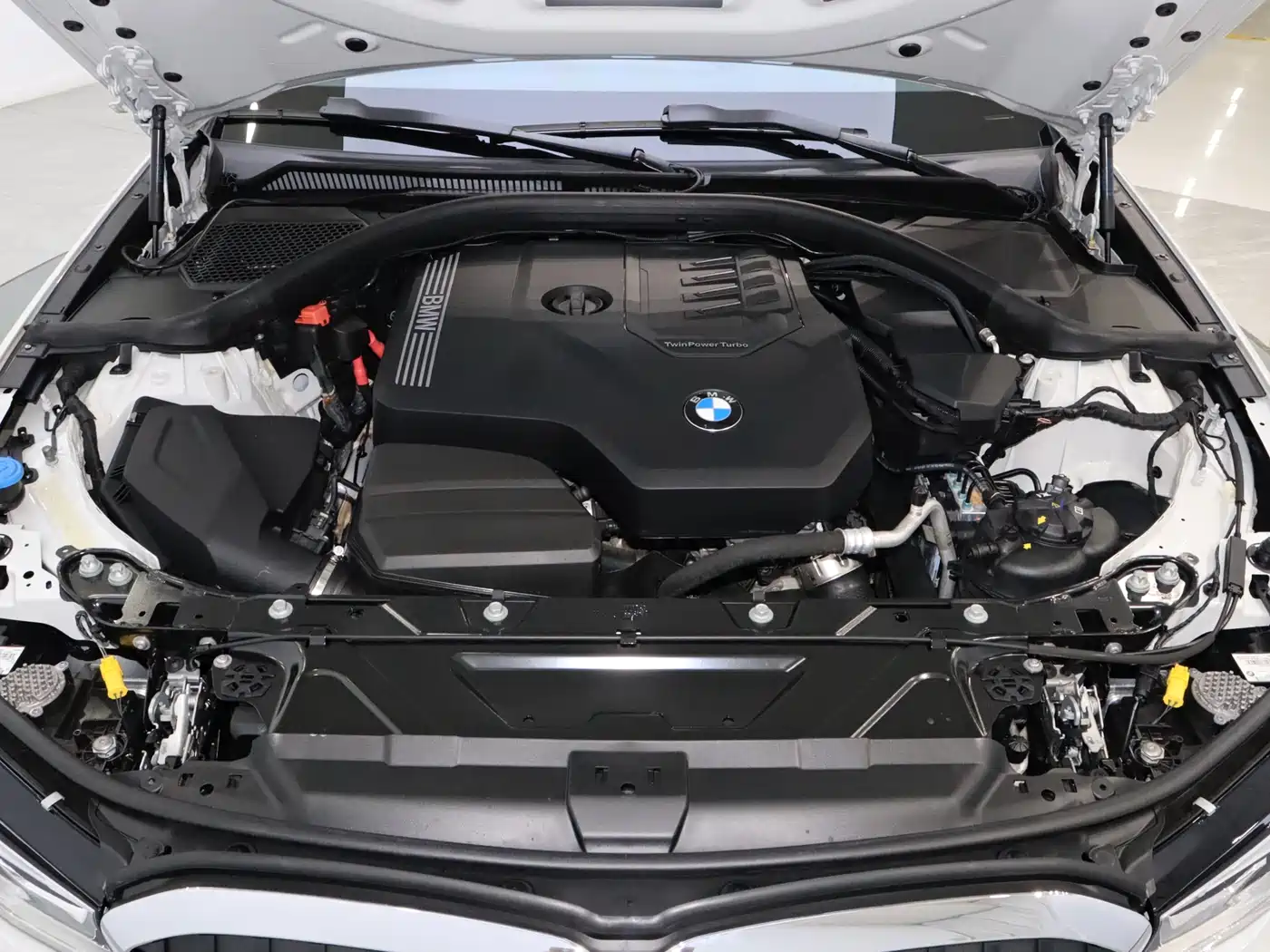 BMW 3 Series 2022 320i Sport Package фото 11