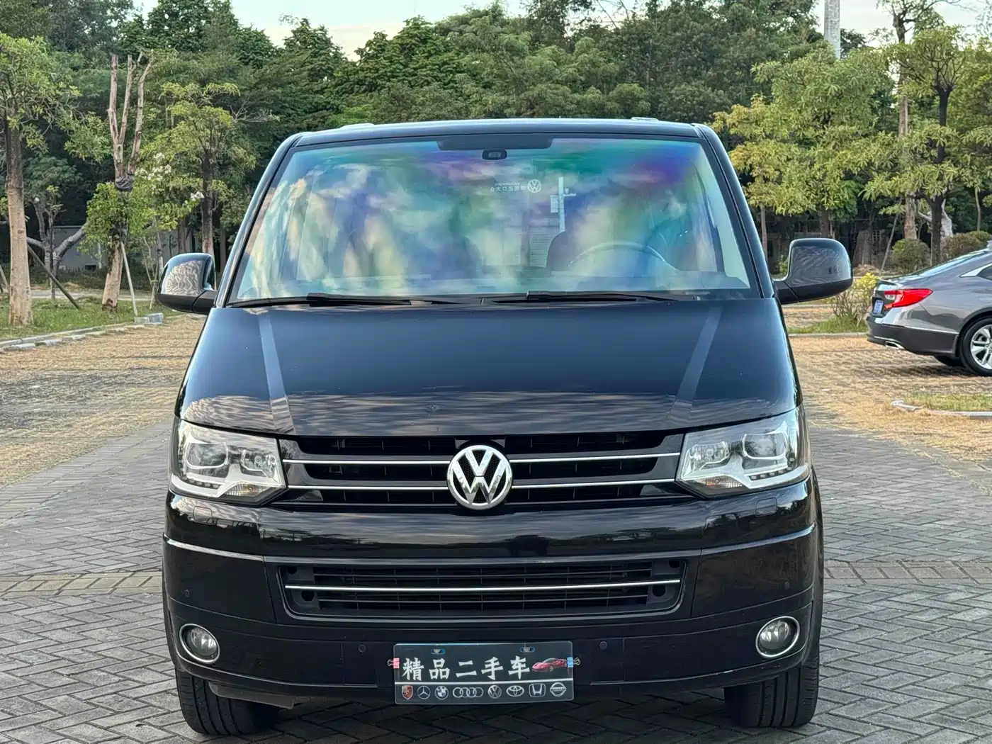 Volkswagen Multivan 2012 2.0TSI 2WD Business Edition фото 2