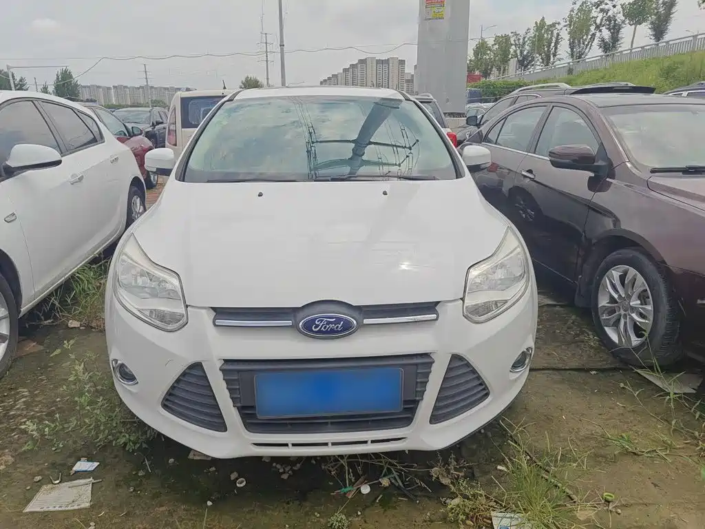 Фото 25 - Ford Focus