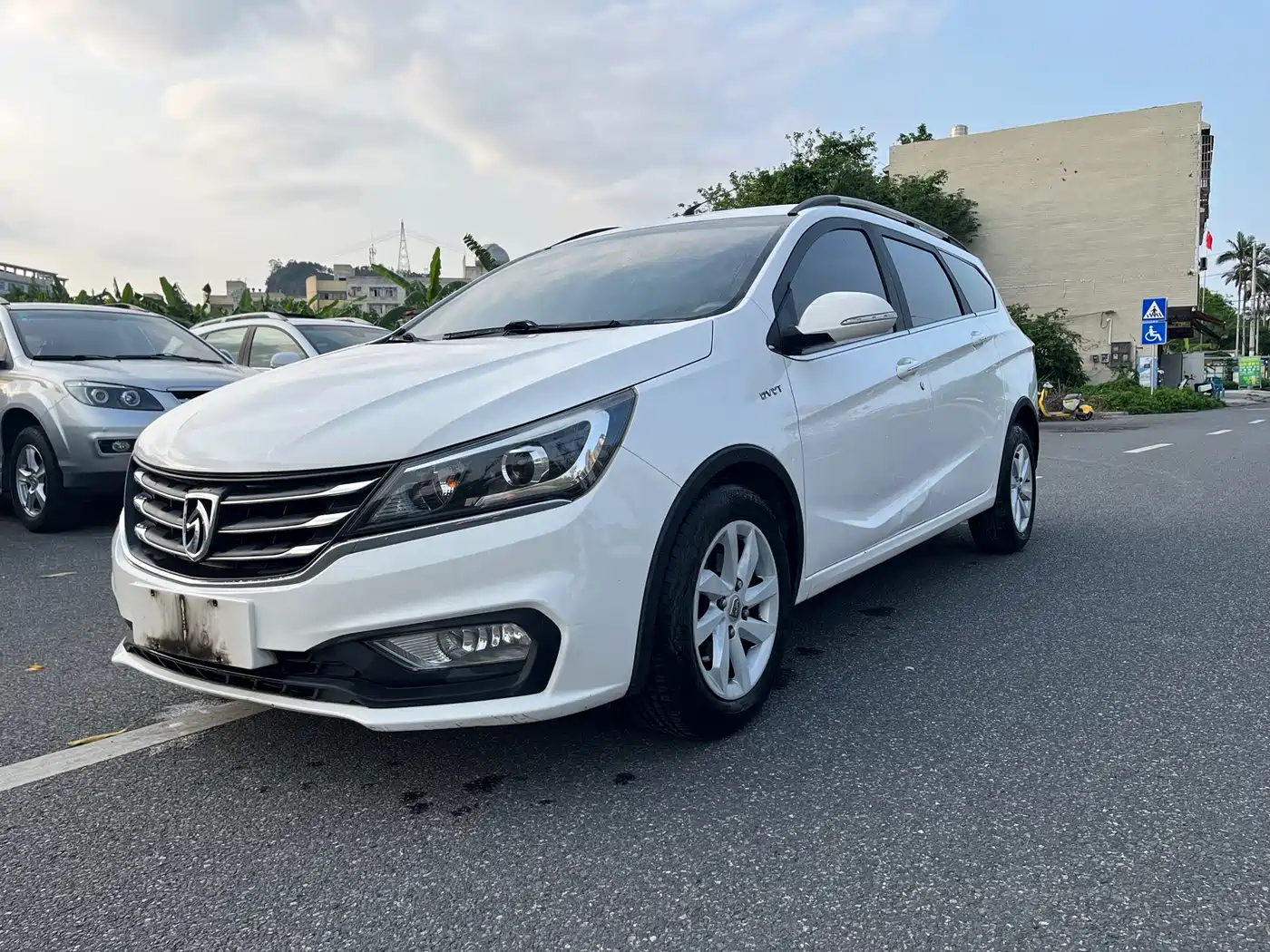 Baojun 310W 2017 2017 1.5L Manual Fashion Edition (China V)