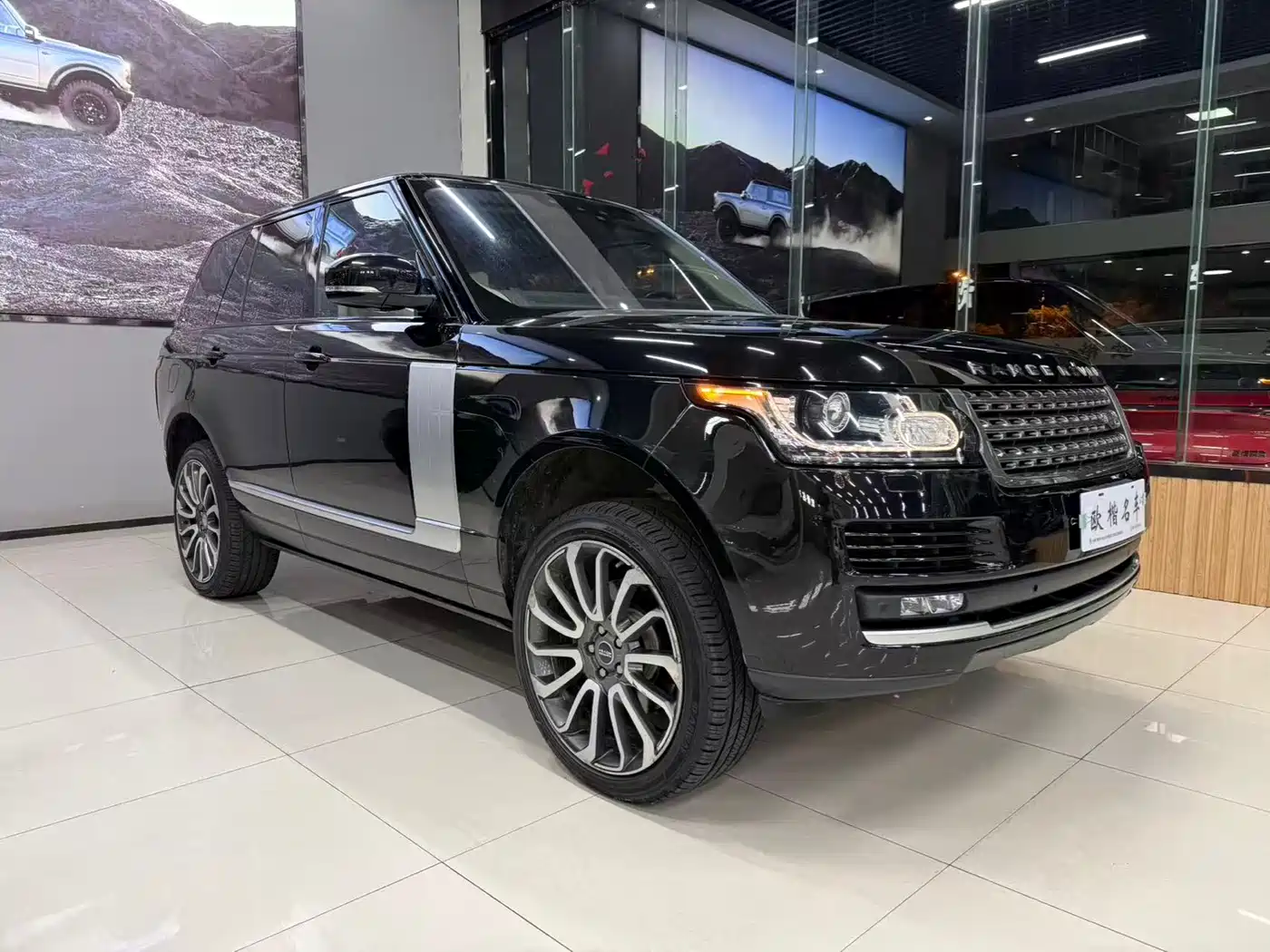 Land Rover Range Rover 2017 3.0 SC V6 Vogue фото 3