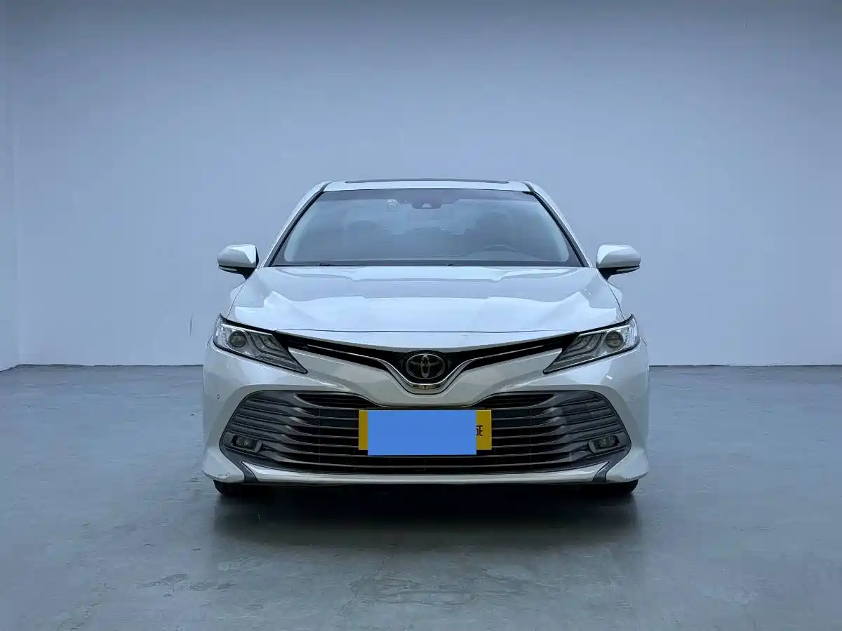 Toyota Camry 2019 2.0G Luxury (China V) фото 2
