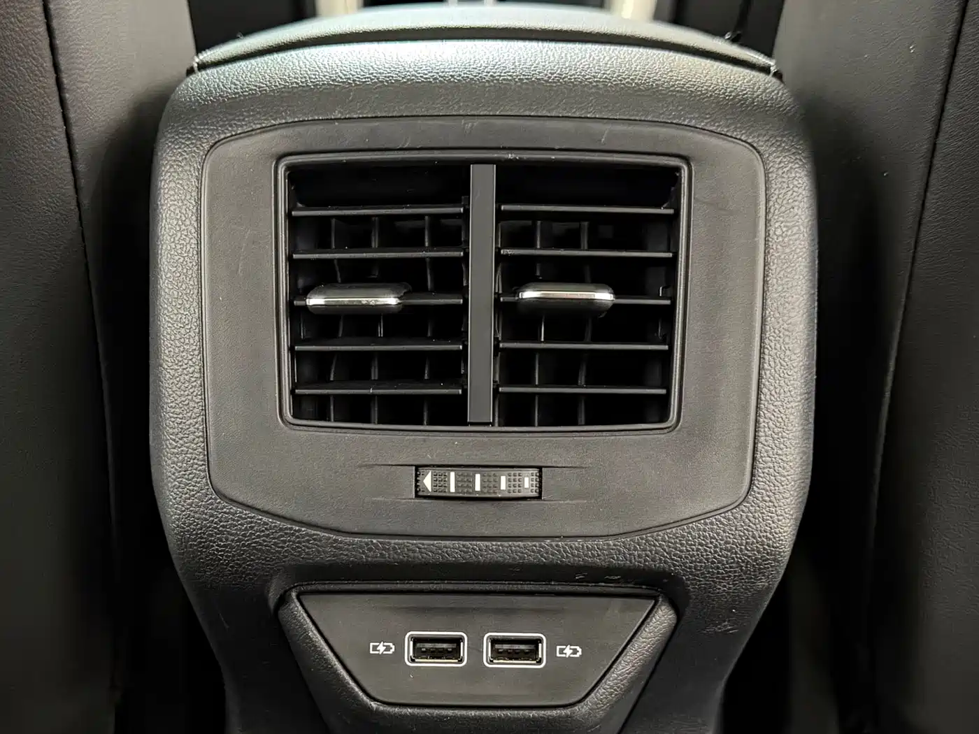 VOLKSWAGEN T ROC EXPLORING SONGS