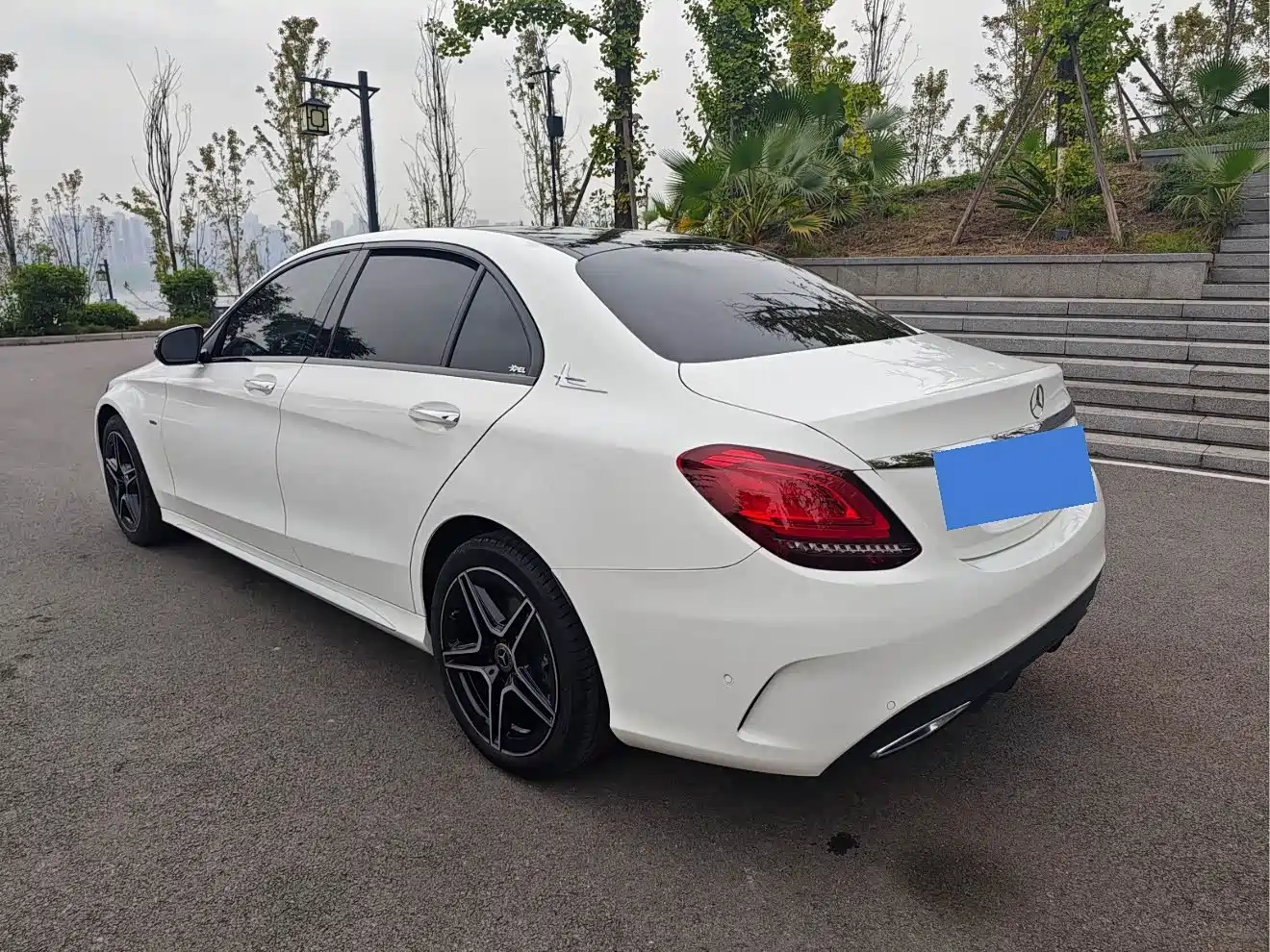 MERCEDES-BENZ CLASS C