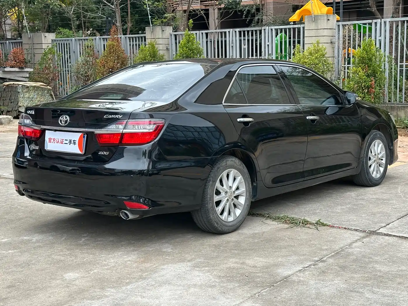 Toyota Camry 2016 2.0G 10th Anniversary Luxury Edition фото 9