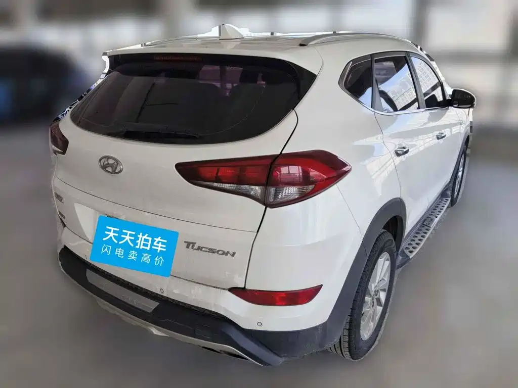 صورة 2 - Hyundai Tucson