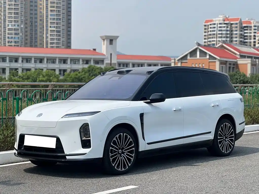 NIO ES8 2026 2025 Model 6-Seat Executive Luxury Edition