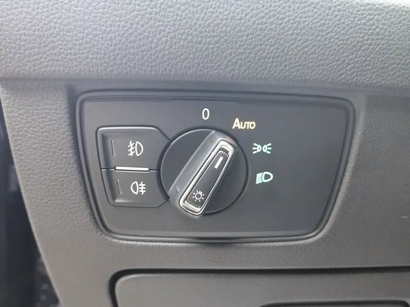 Volkswagen Magotan 2020 330TSI DSG Luxury фото 13