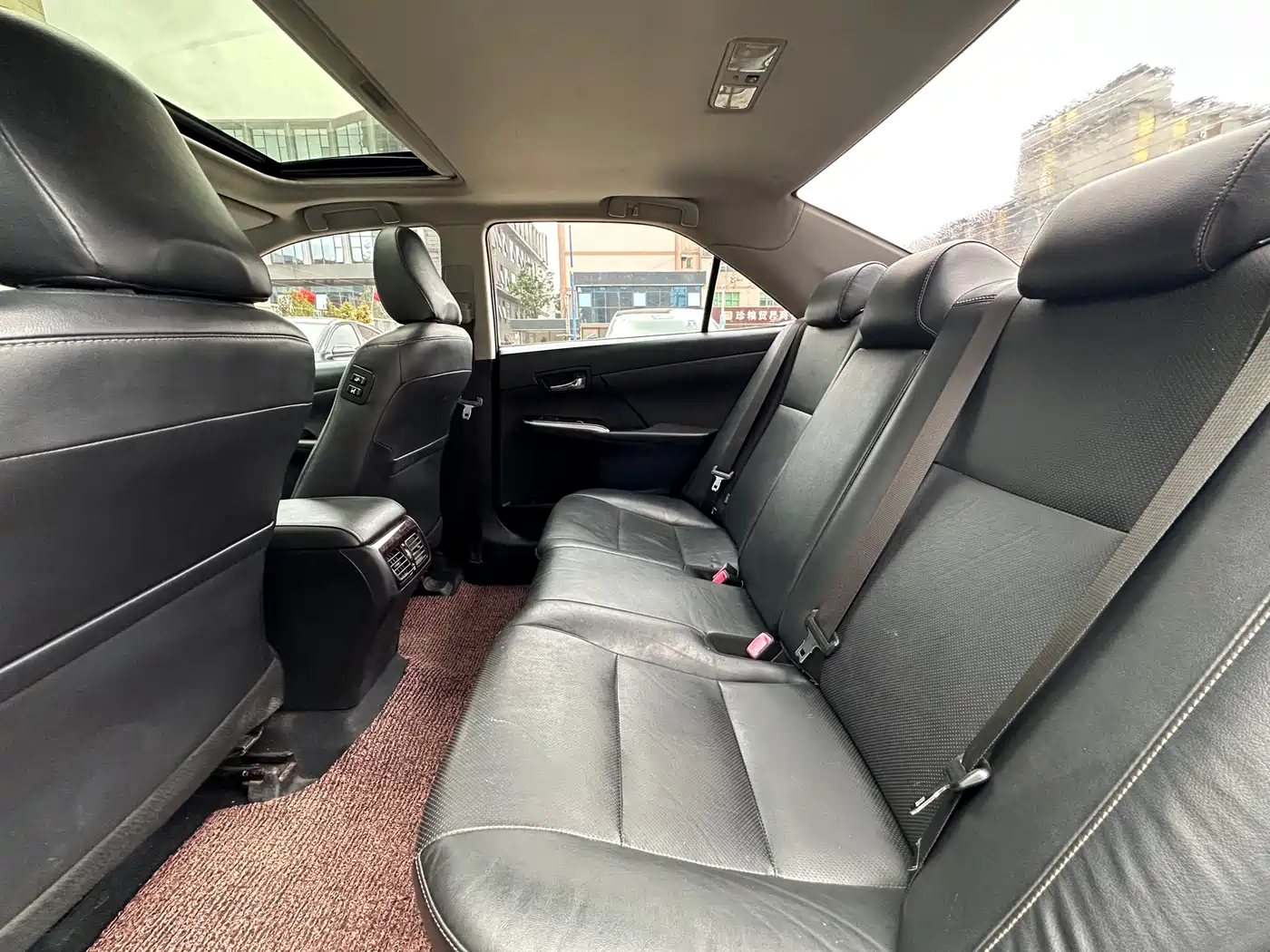 Toyota Camry 2016 2.0G 10th Anniversary Luxury Edition фото 5