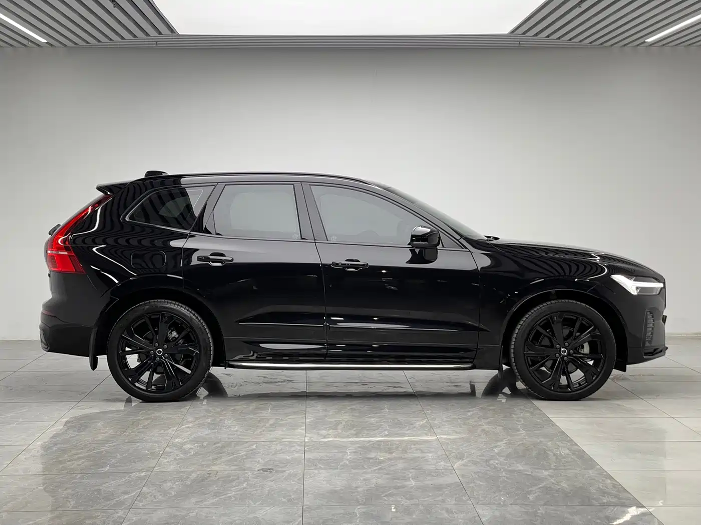 Volvo XC60 2025 2025 Model B5 AWD Intelligent Extreme Night Black Edition