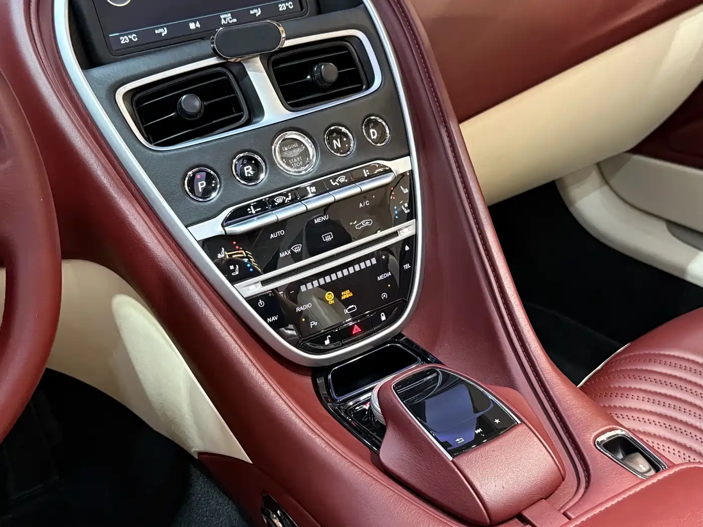 Aston Martin DB11 2021 2020 4.0T V8 Volante