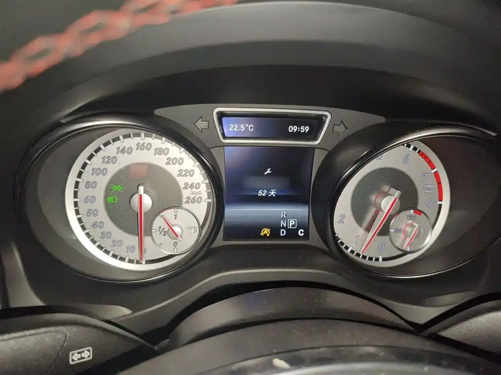 Mercedes-Benz CLA (Import) 2015 CLA 220 4MATIC фото 4