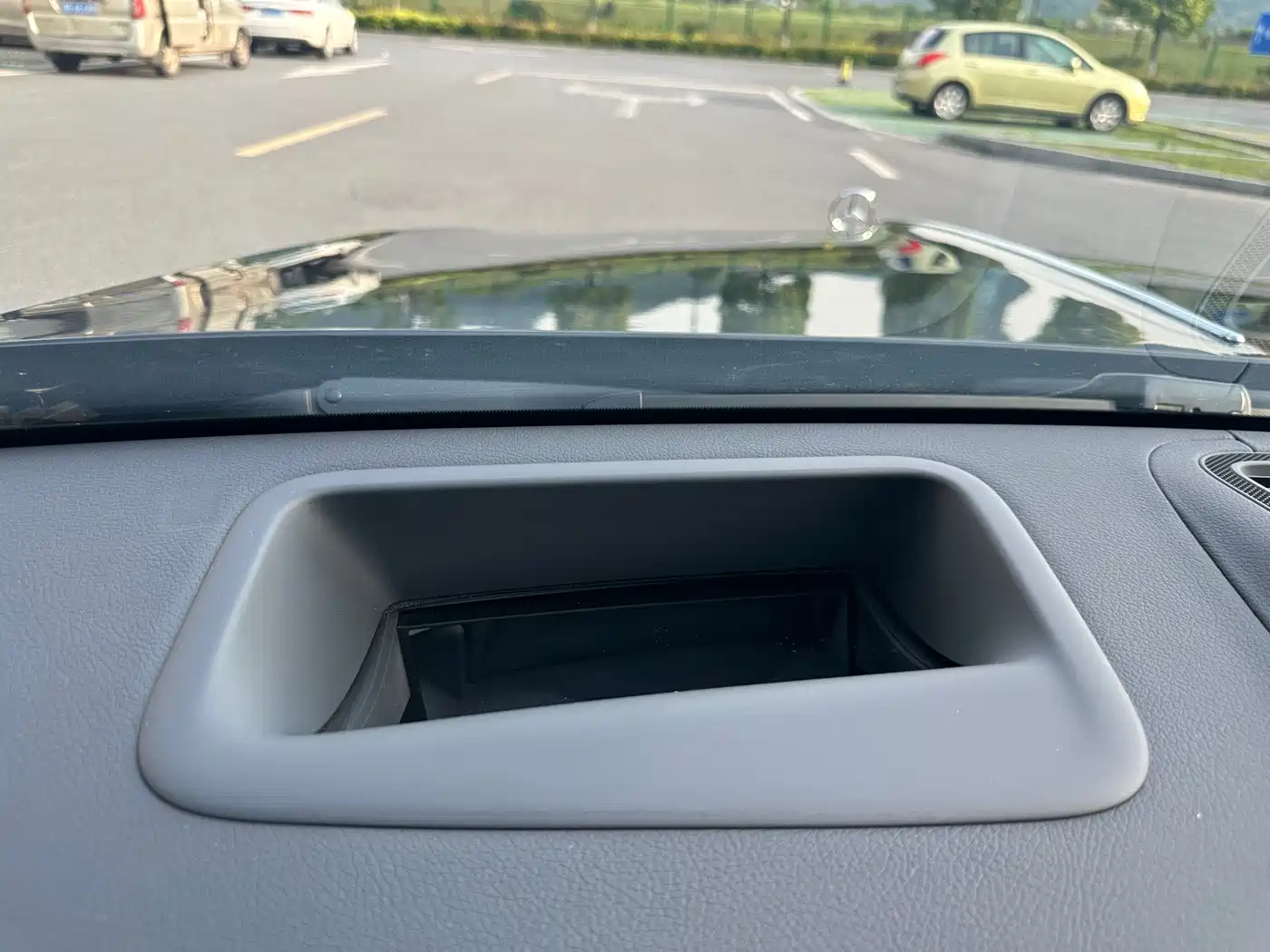 Mercedes-Benz Maybach S-Class 2025 Model S 480 4MATIC фото 11