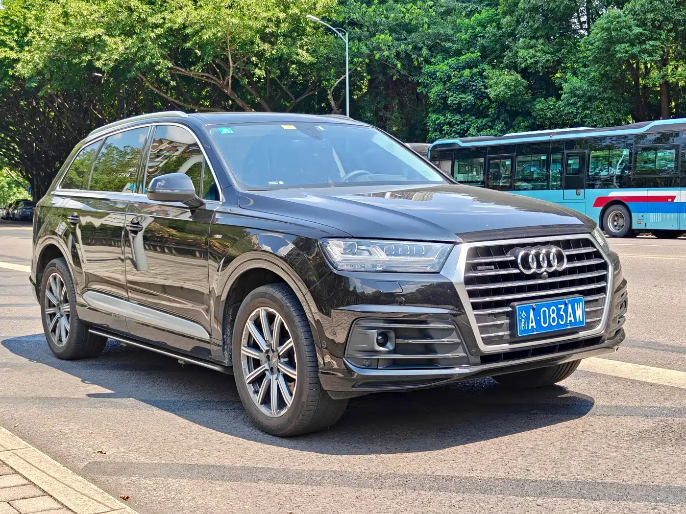 Фото 3 - Audi Q7