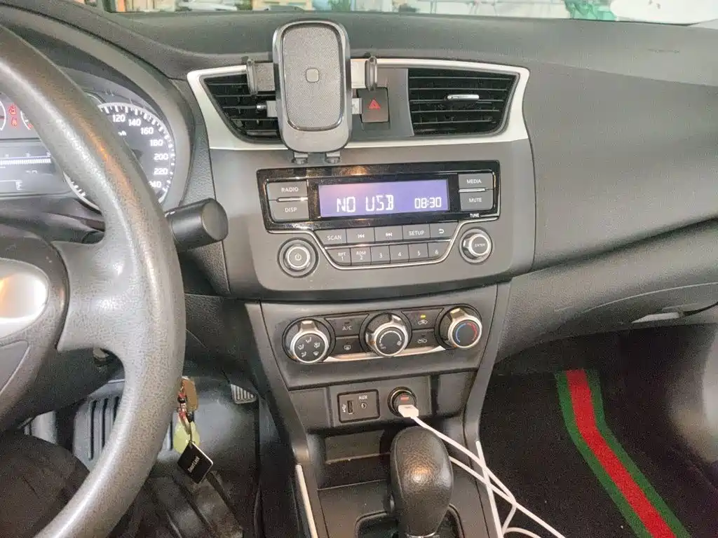 Nissan SYLPHY, миниатюра 6